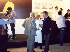 Il maestro Heinz Beck intrattiene i partecipanti al "Taste of Roma"